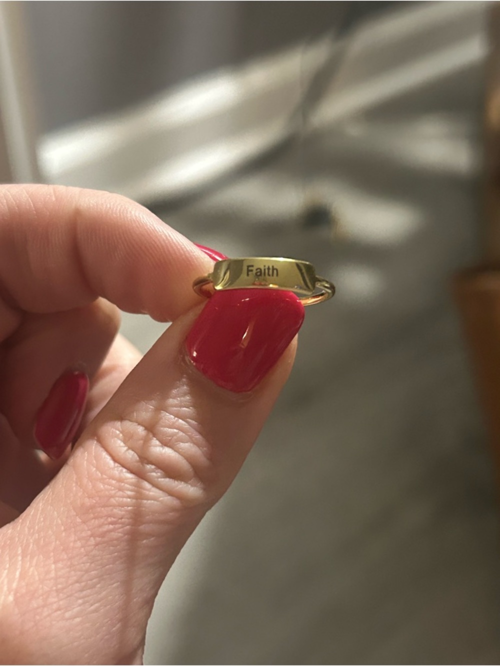 37Jewelry Gold-finished stainless steel "Faith" bar ring